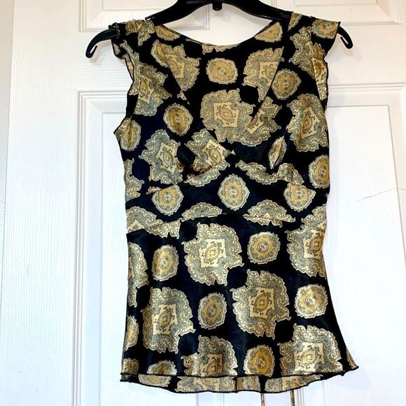 Forever 21 Black with Oriental Golden Pattern Sleeveles Top - Picture 1 of 5